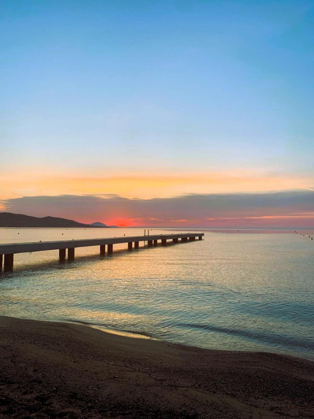 Reve D'Azur, Mazet En Bord De Mer, Parking, Piscine Partagee, Terrasse Bbq & Draps Inclus La Nartelle, 1 Salon, 1 Chambre, 1 Cuisine , 1 Sdb Sainte-Maxime Kültér fotó