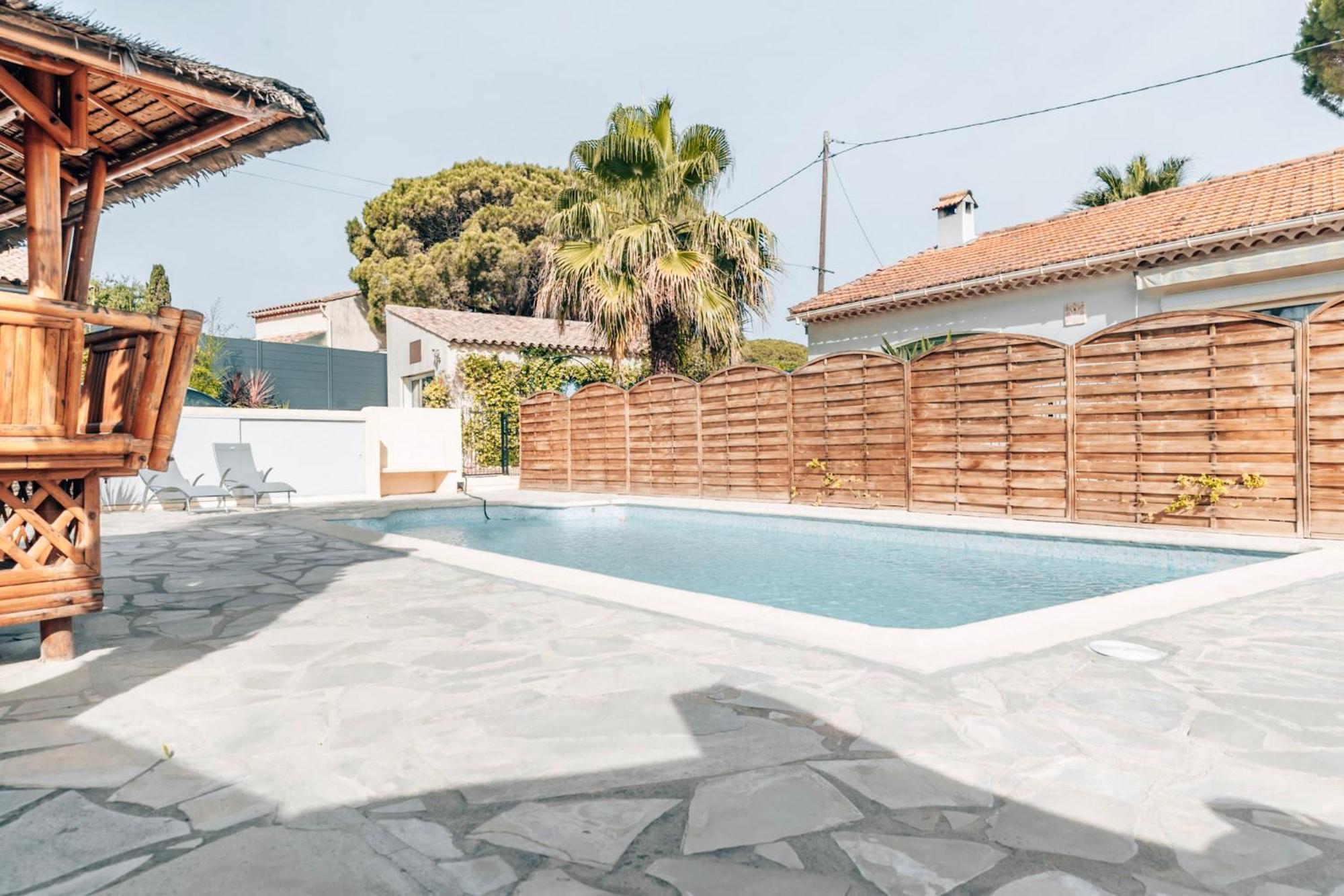 Reve D'Azur, Mazet En Bord De Mer, Parking, Piscine Partagee, Terrasse Bbq & Draps Inclus La Nartelle, 1 Salon, 1 Chambre, 1 Cuisine , 1 Sdb Sainte-Maxime Kültér fotó