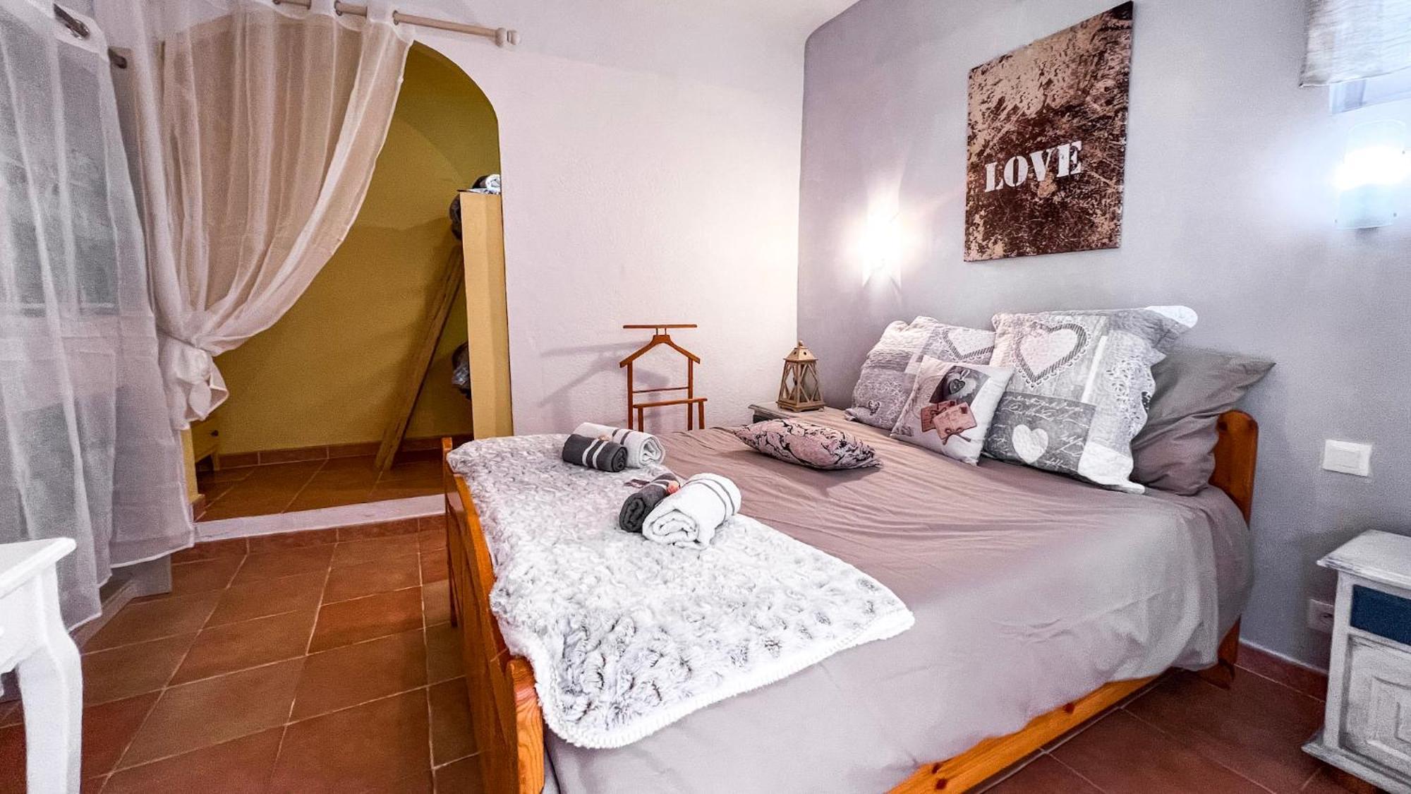 Reve D'Azur, Mazet En Bord De Mer, Parking, Piscine Partagee, Terrasse Bbq & Draps Inclus La Nartelle, 1 Salon, 1 Chambre, 1 Cuisine , 1 Sdb Sainte-Maxime Kültér fotó