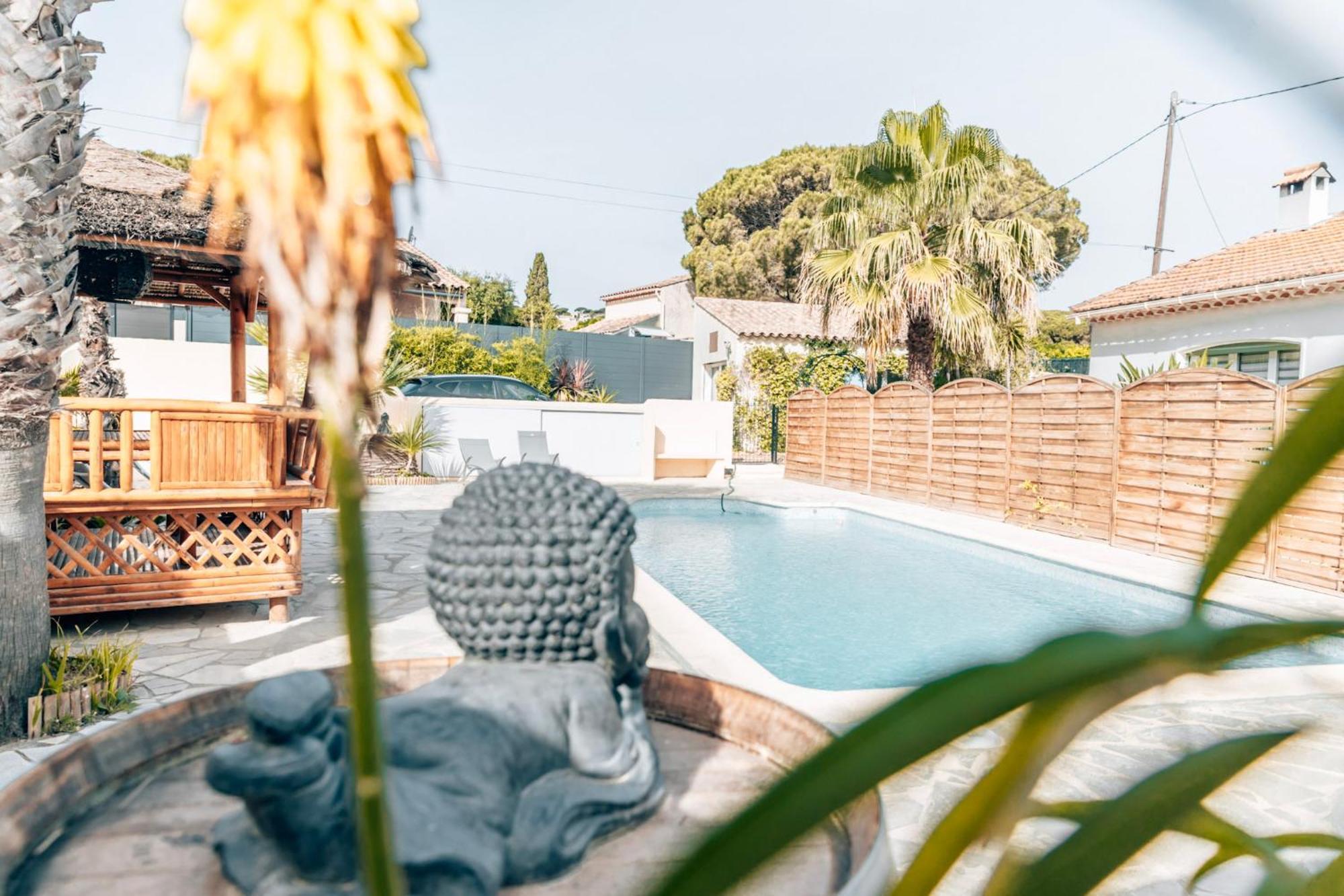 Reve D'Azur, Mazet En Bord De Mer, Parking, Piscine Partagee, Terrasse Bbq & Draps Inclus La Nartelle, 1 Salon, 1 Chambre, 1 Cuisine , 1 Sdb Sainte-Maxime Kültér fotó